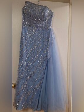 Elegant Light Blue Sequin Evening Dress